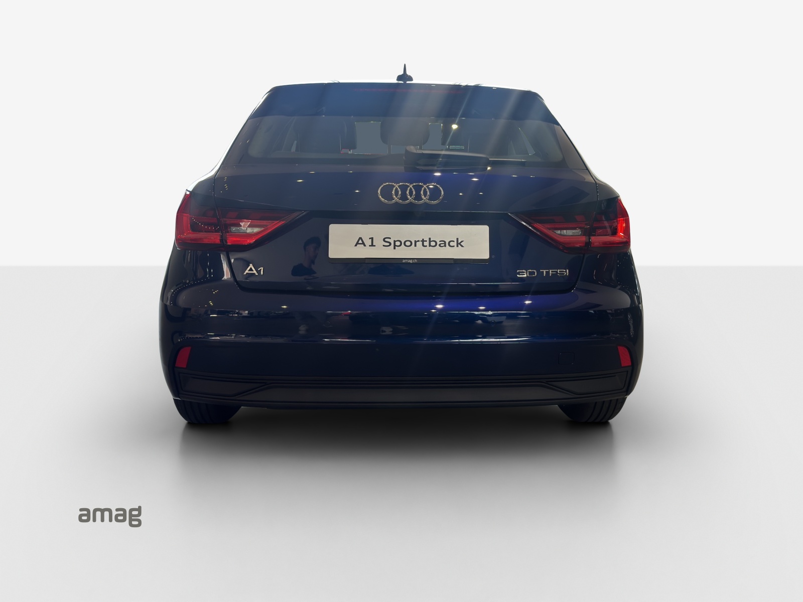 AUDI A1 Sportback 30 TFSI Attraction S-tronic-showroom-element-3