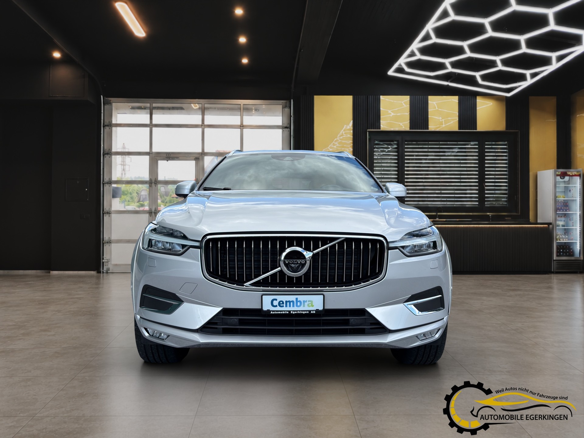 VOLVO XC60 2.0 D5 Inscription AWD-showroom-element-1