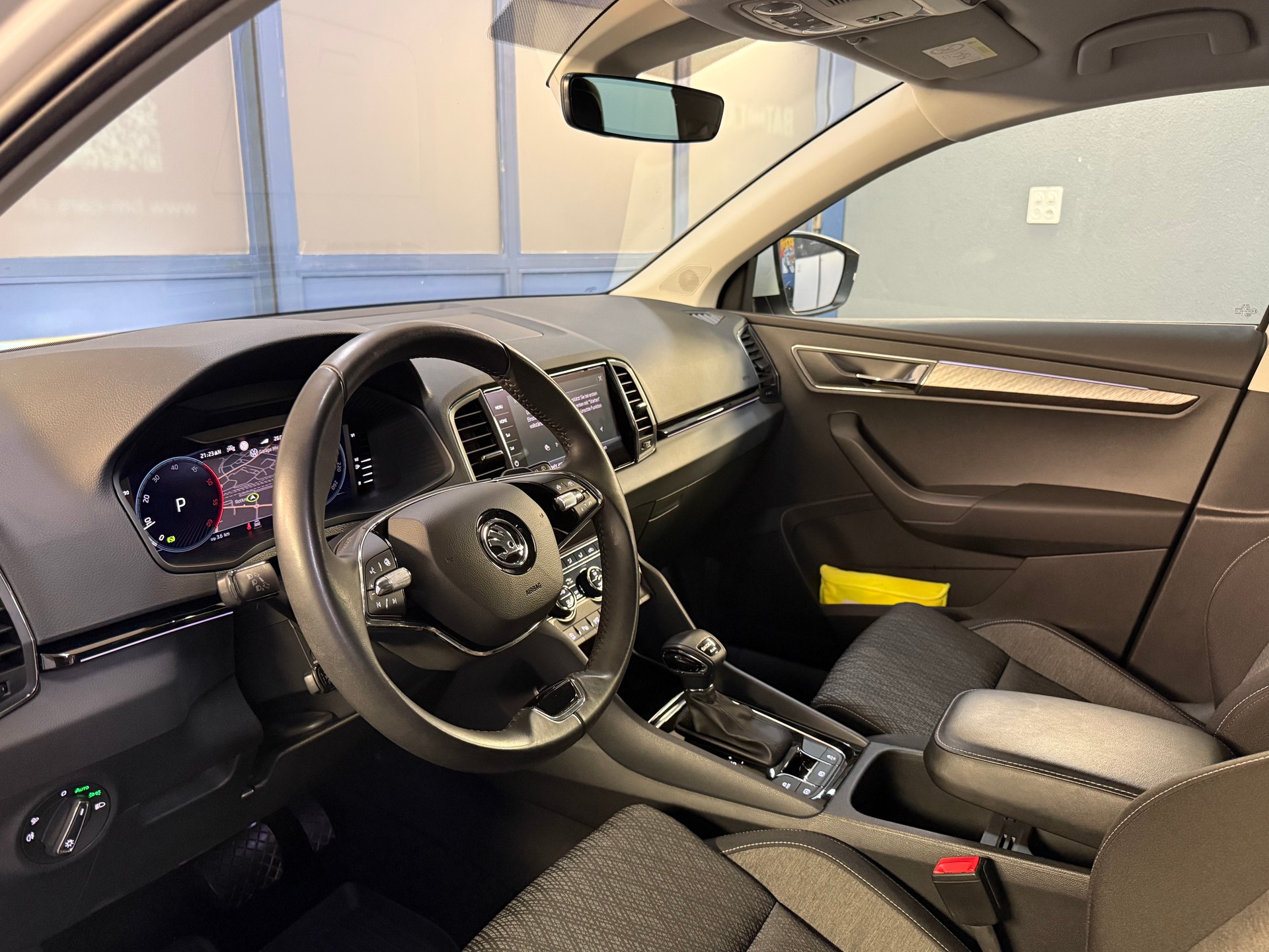 SKODA Karoq 2.0 TDI CR Style 4x4 DSG *CH* *Werksgarantie*-image-7
