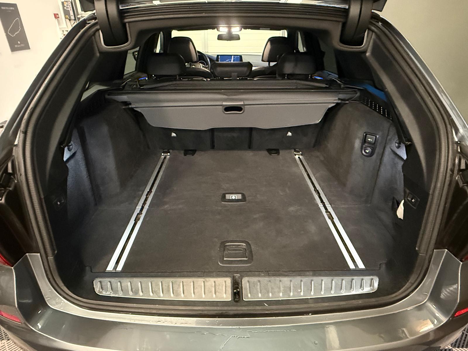 BMW 530d xDrive Touring Luxury Line Steptronic-image-27