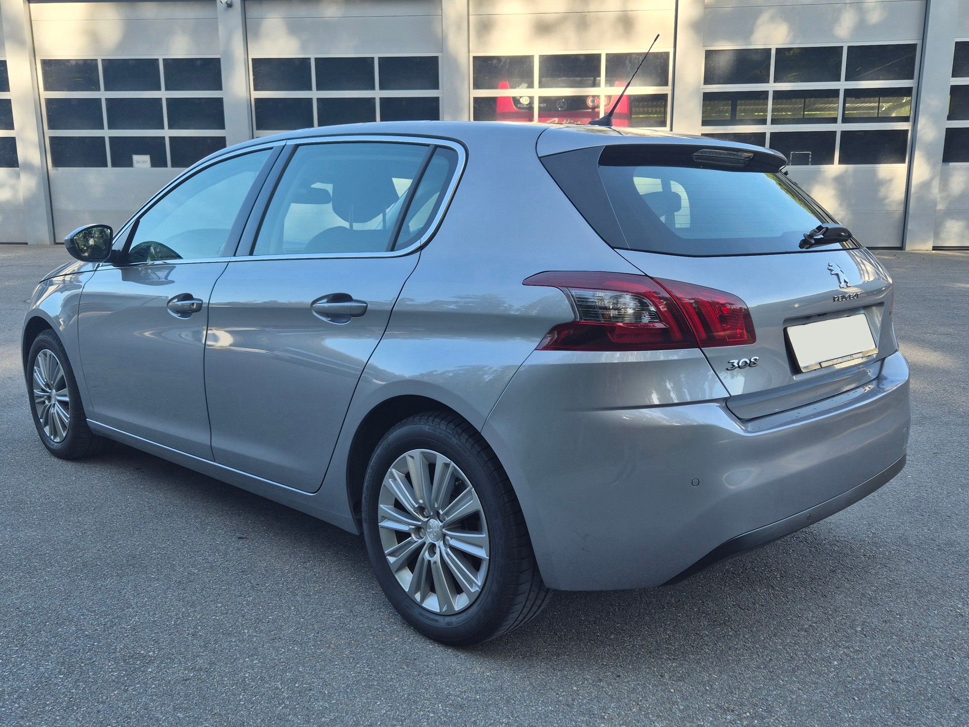PEUGEOT 1.2 PureTech 130 Tech Edition S/S-image-5