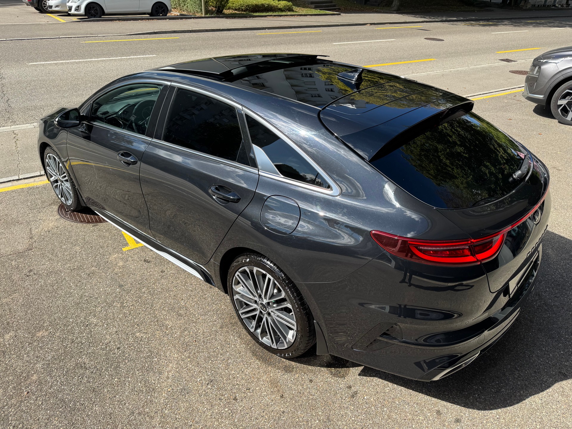 KIA ProCeed 1.4 T-GDi GT-Line DCT-image-4