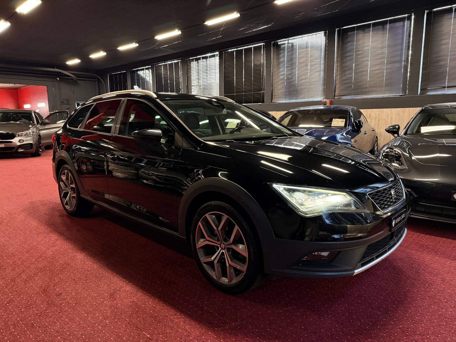 SEAT Leon ST 2.0 TDI X-Perience 4x4 DSG / ** Frisch ab MFK & Service / Anhängerkupplung **-showroom-element-3