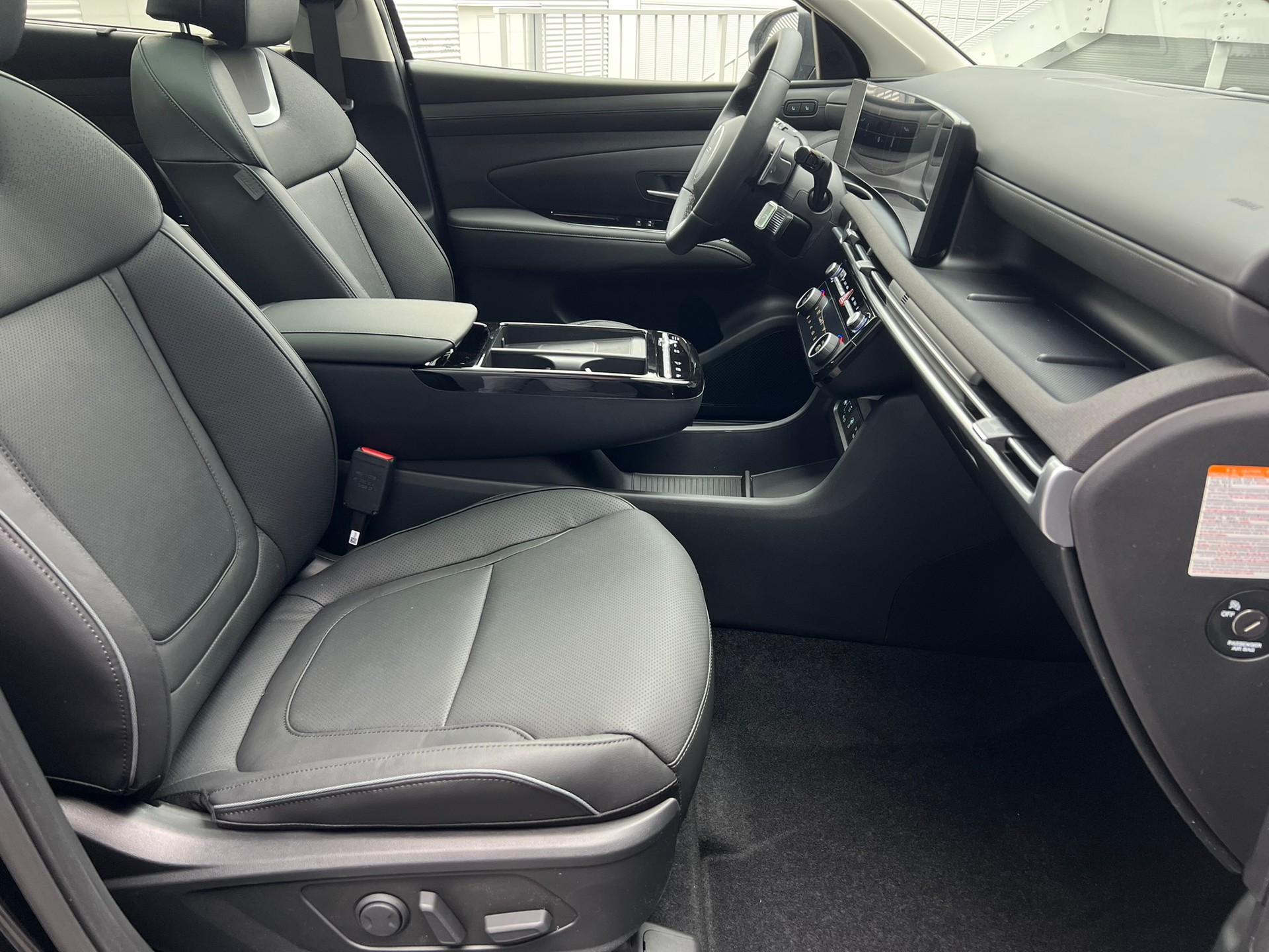 HYUNDAI Tucson 1.6 TGDI PHEV Vertex Swiss Edition 4WD-image-7