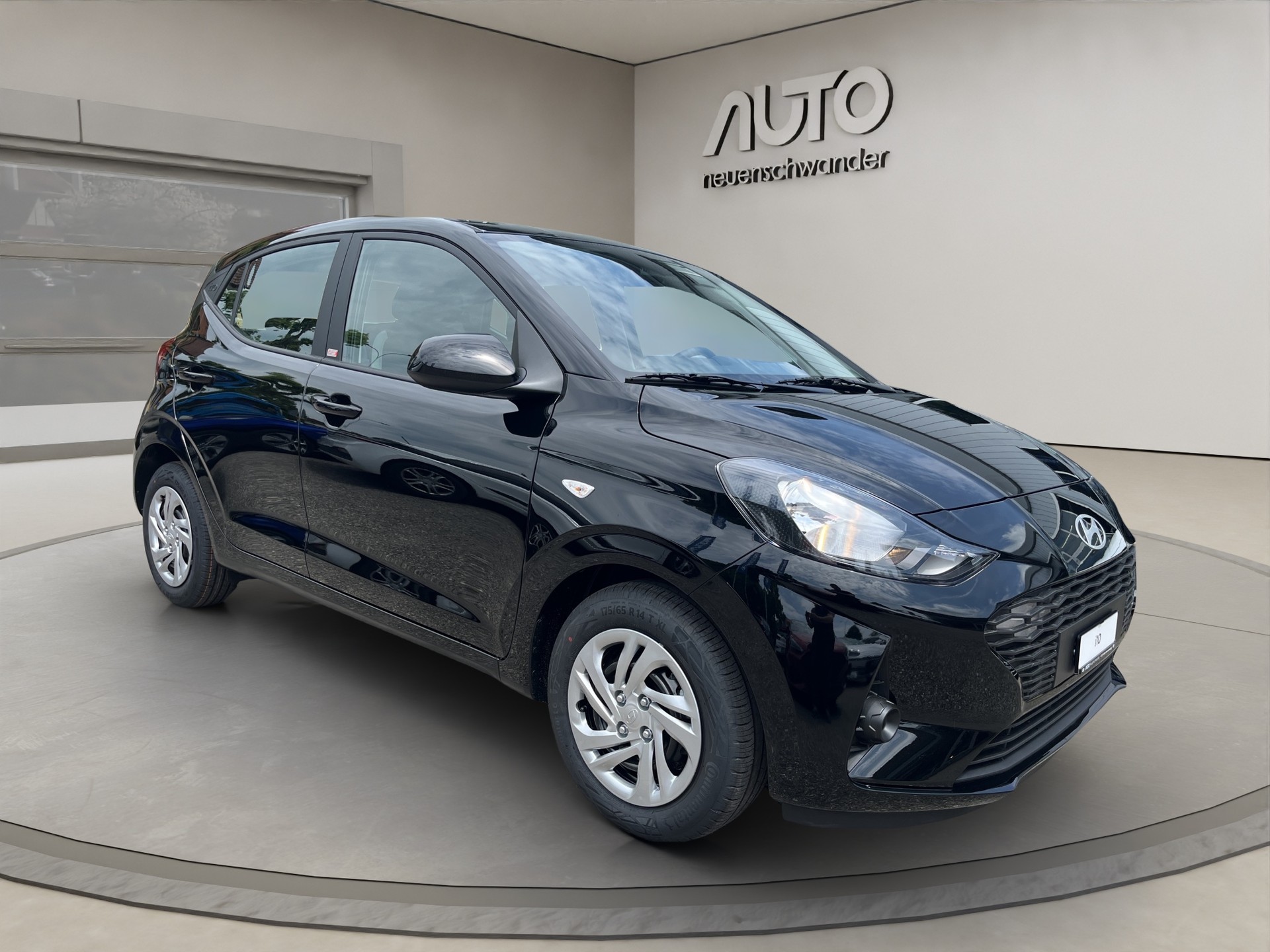 HYUNDAI Origo-showroom-element-2