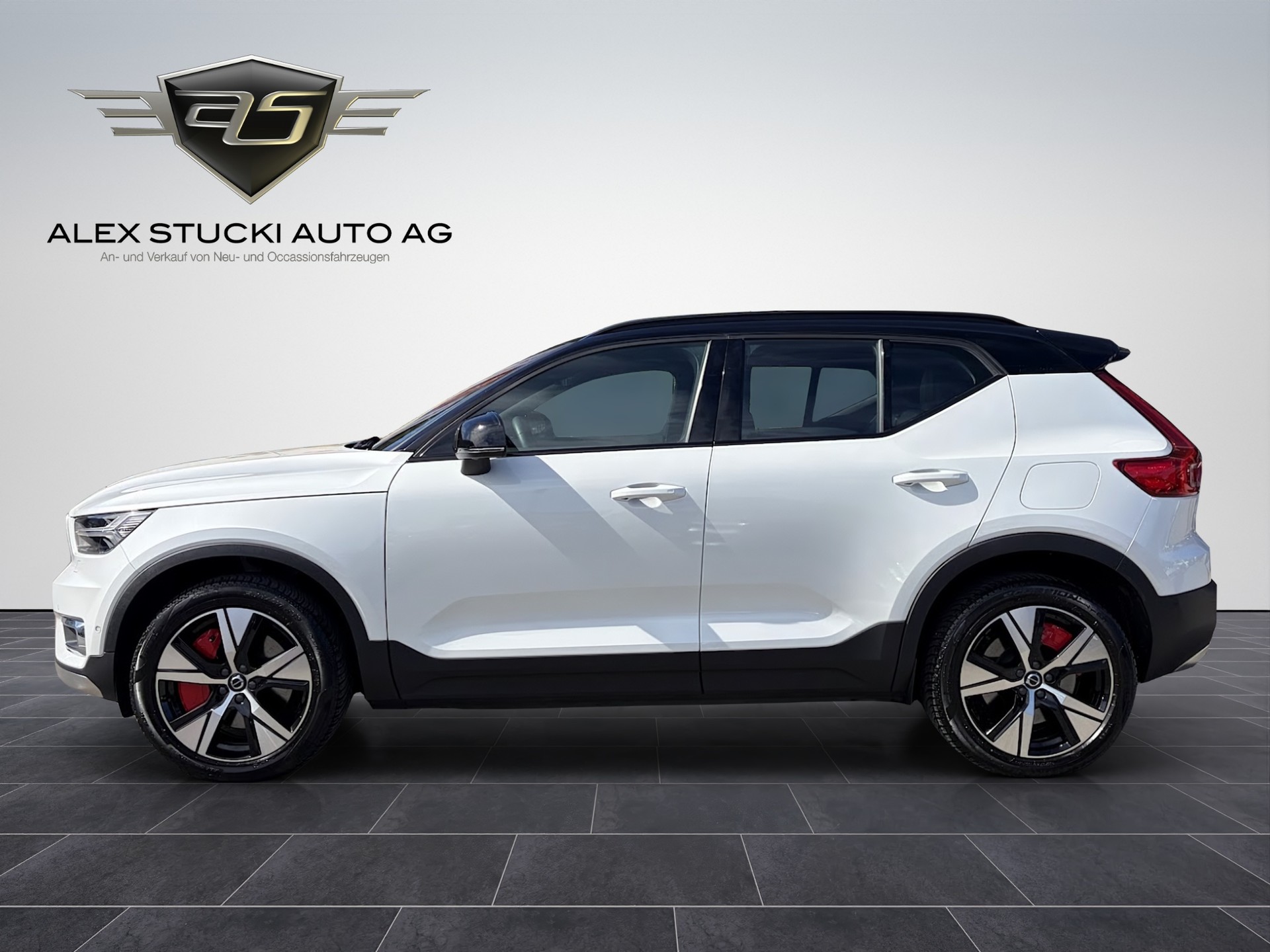 VOLVO XC40 Recharge P8 Twin AWD Pure Electric Pro-showroom-element-3