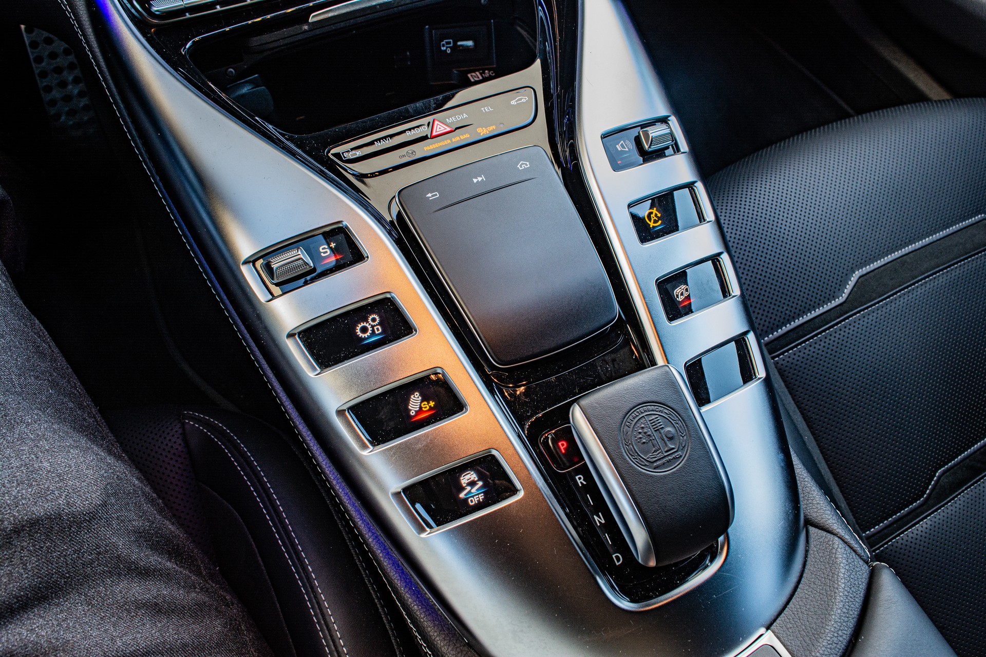 MERCEDES-BENZ AMG GT 4 63 S Edition 1 4Matic+ Speedshift MCT-image-21