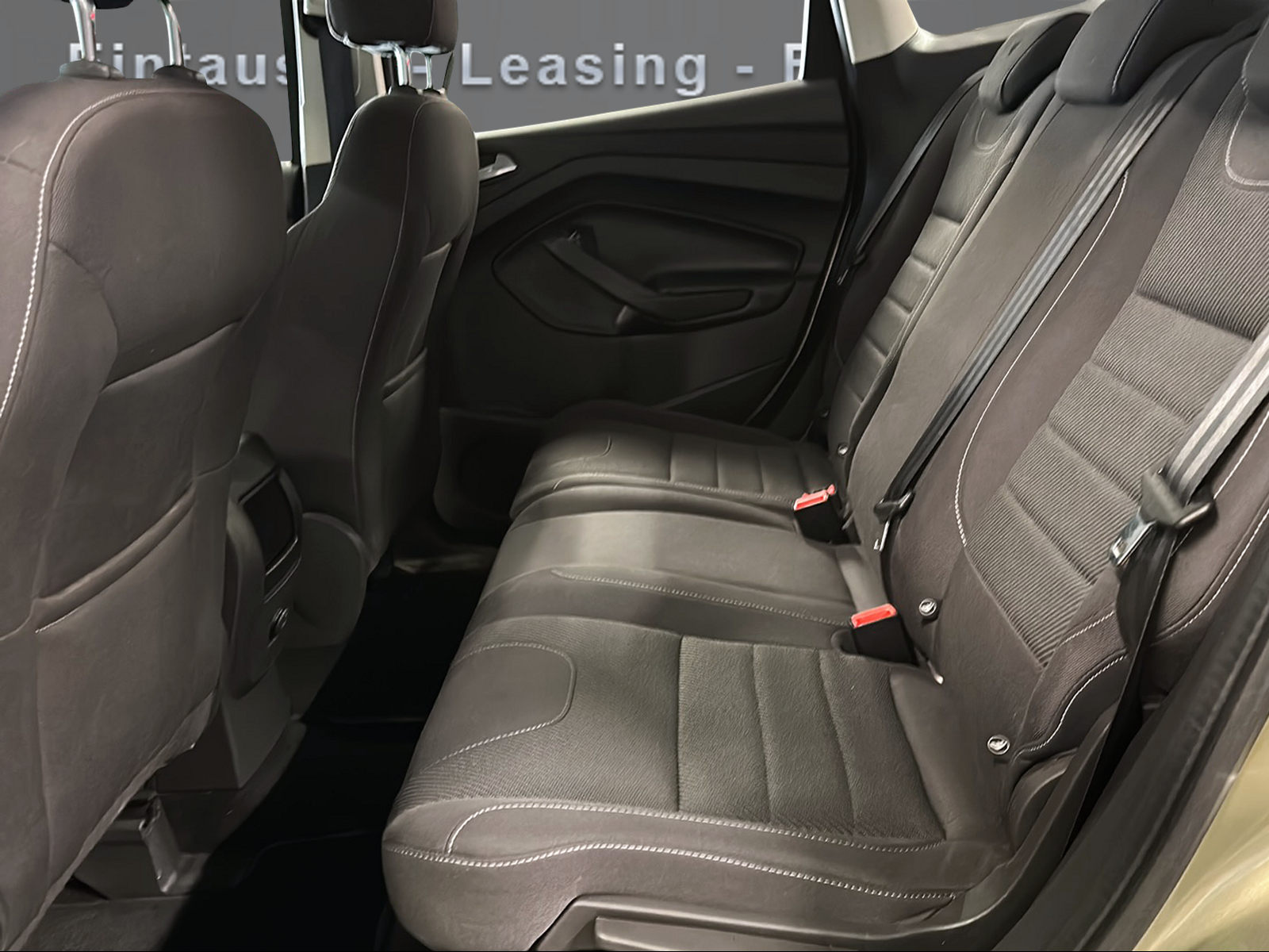 FORD Kuga 2.0 TDCi Carving 4WD PowerShift-image-11