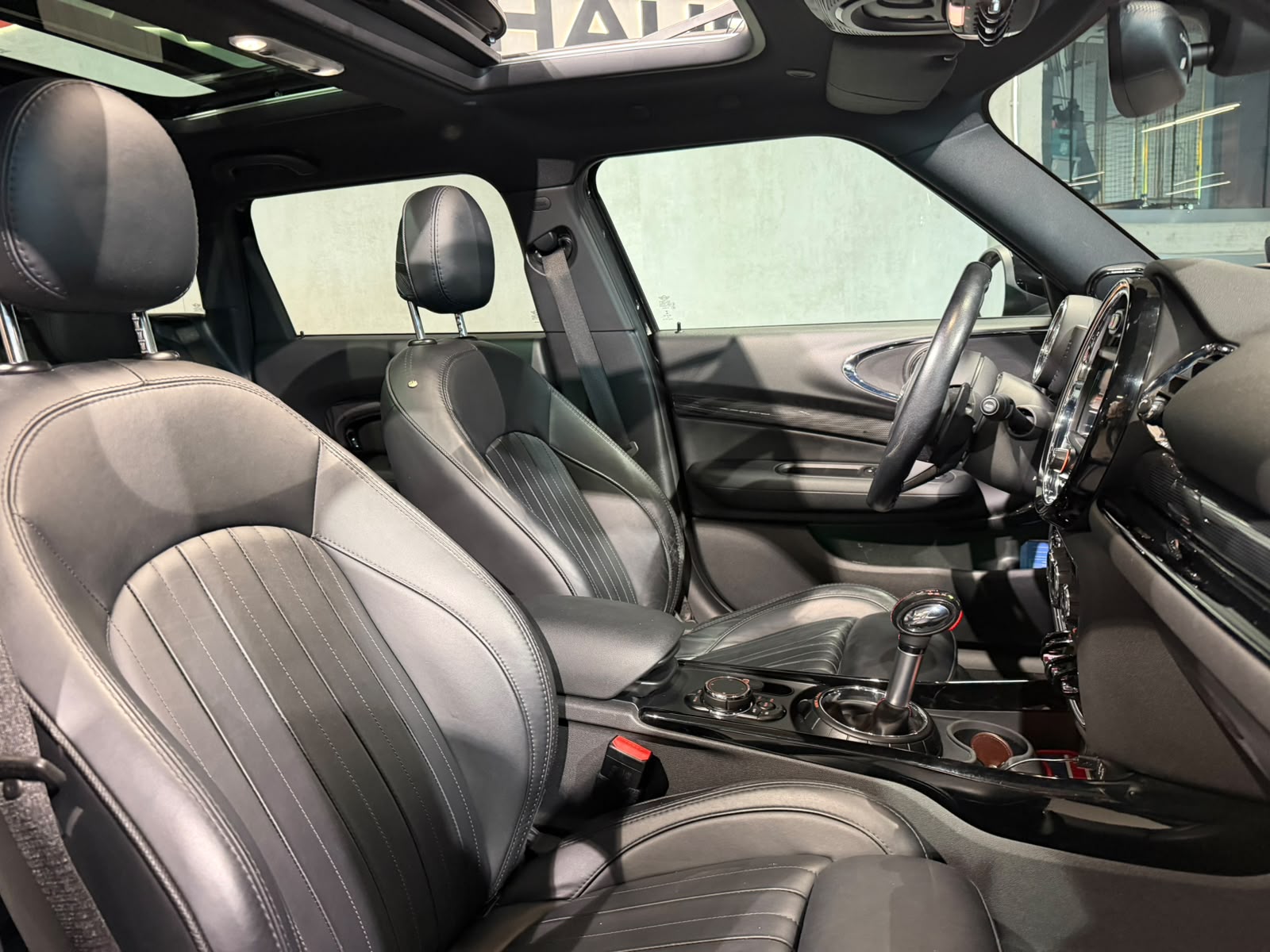MINI Clubman Cooper S ALL4 Steptronic (CH)-image-16