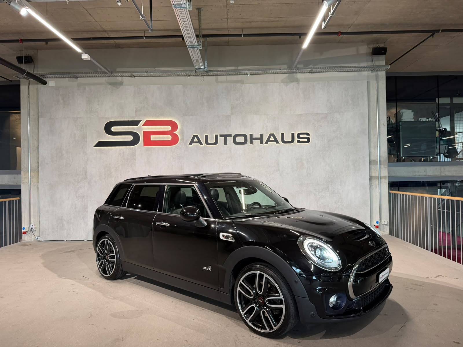 MINI Clubman Cooper S ALL4 Steptronic (CH)-image-9