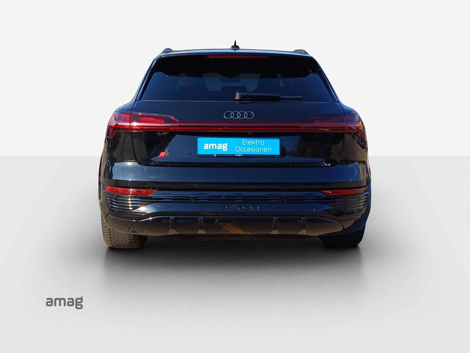 AUDI SQ8 e-tron quattro-image-3