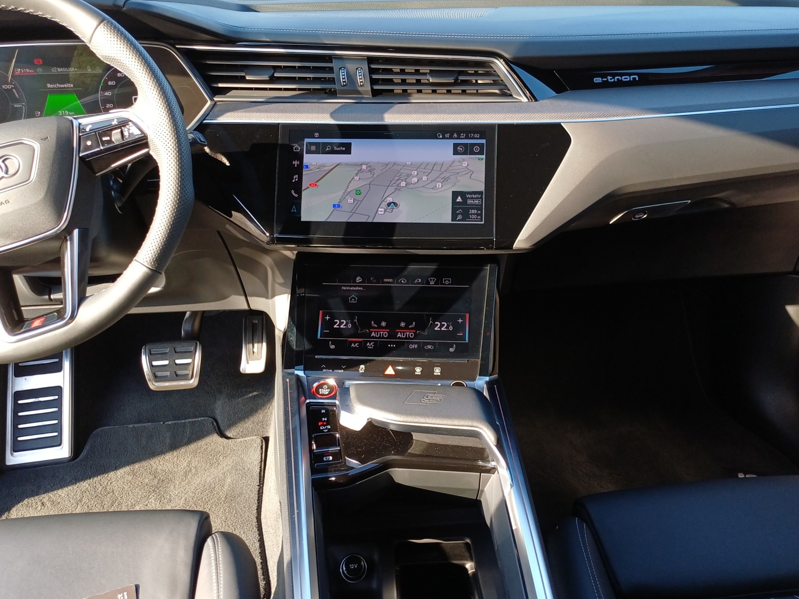 AUDI SQ8 e-tron quattro-image-10