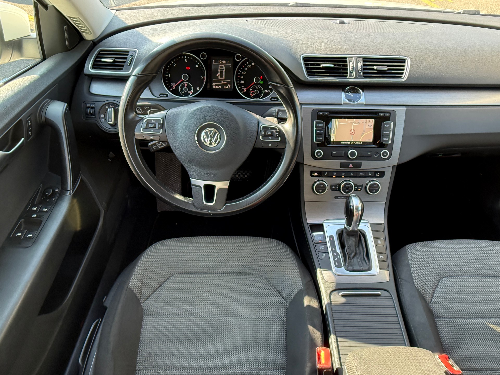 VW Passat Variant 2.0 TDI BMT Comfortline DSG - Navigation - Capteurs de Park Avant & Arrière - Tampomat - Sièges Chauffants-image-12
