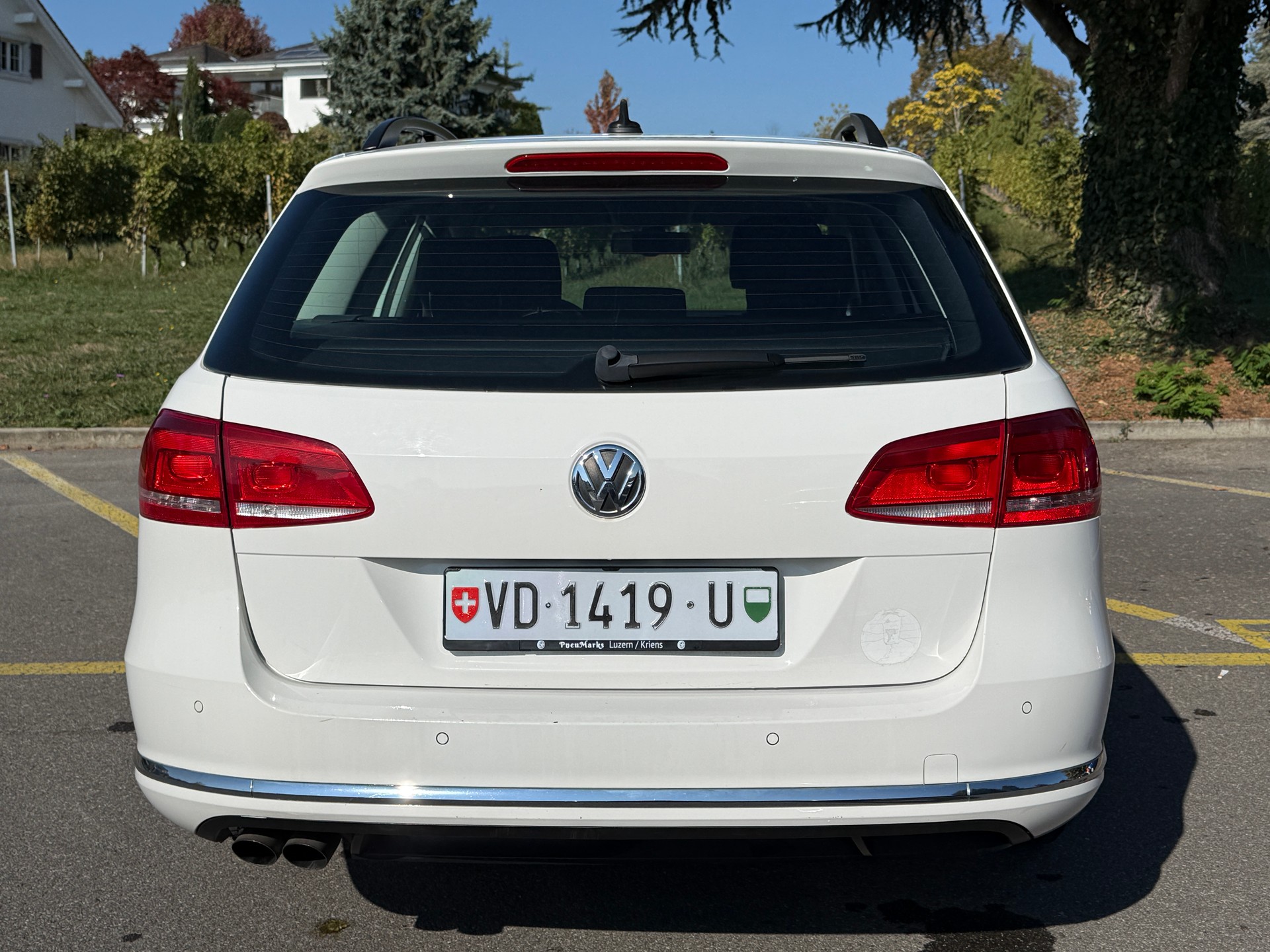 VW Passat Variant 2.0 TDI BMT Comfortline DSG - Navigation - Capteurs de Park Avant & Arrière - Tampomat - Sièges Chauffants-showroom-element-3