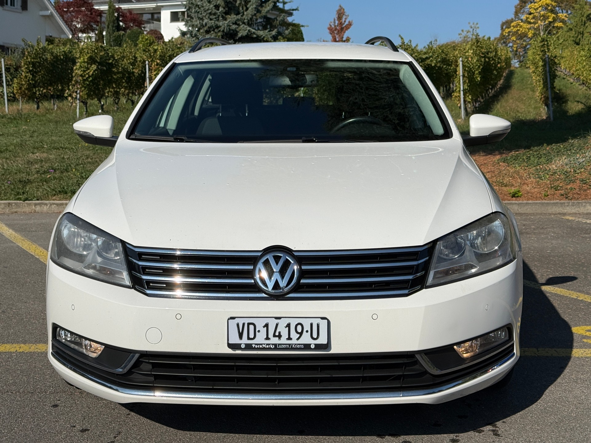 VW Passat Variant 2.0 TDI BMT Comfortline DSG - Navigation - Capteurs de Park Avant & Arrière - Tampomat - Sièges Chauffants-showroom-element-2