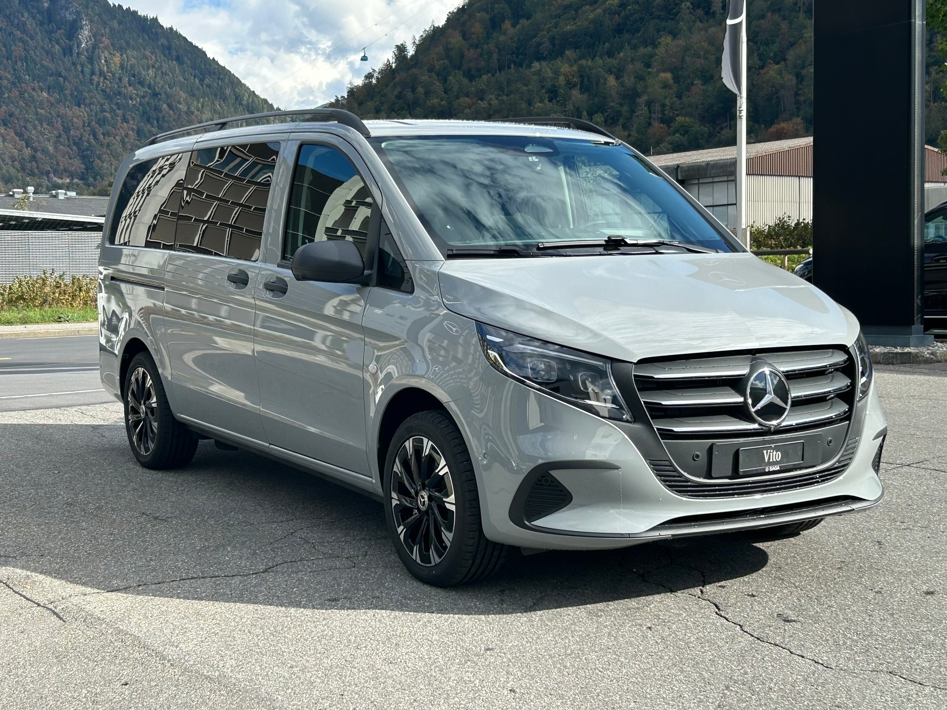 MERCEDES-BENZ Vito 116 CDI Lang Tourer 9G-Tronic 4M Pro