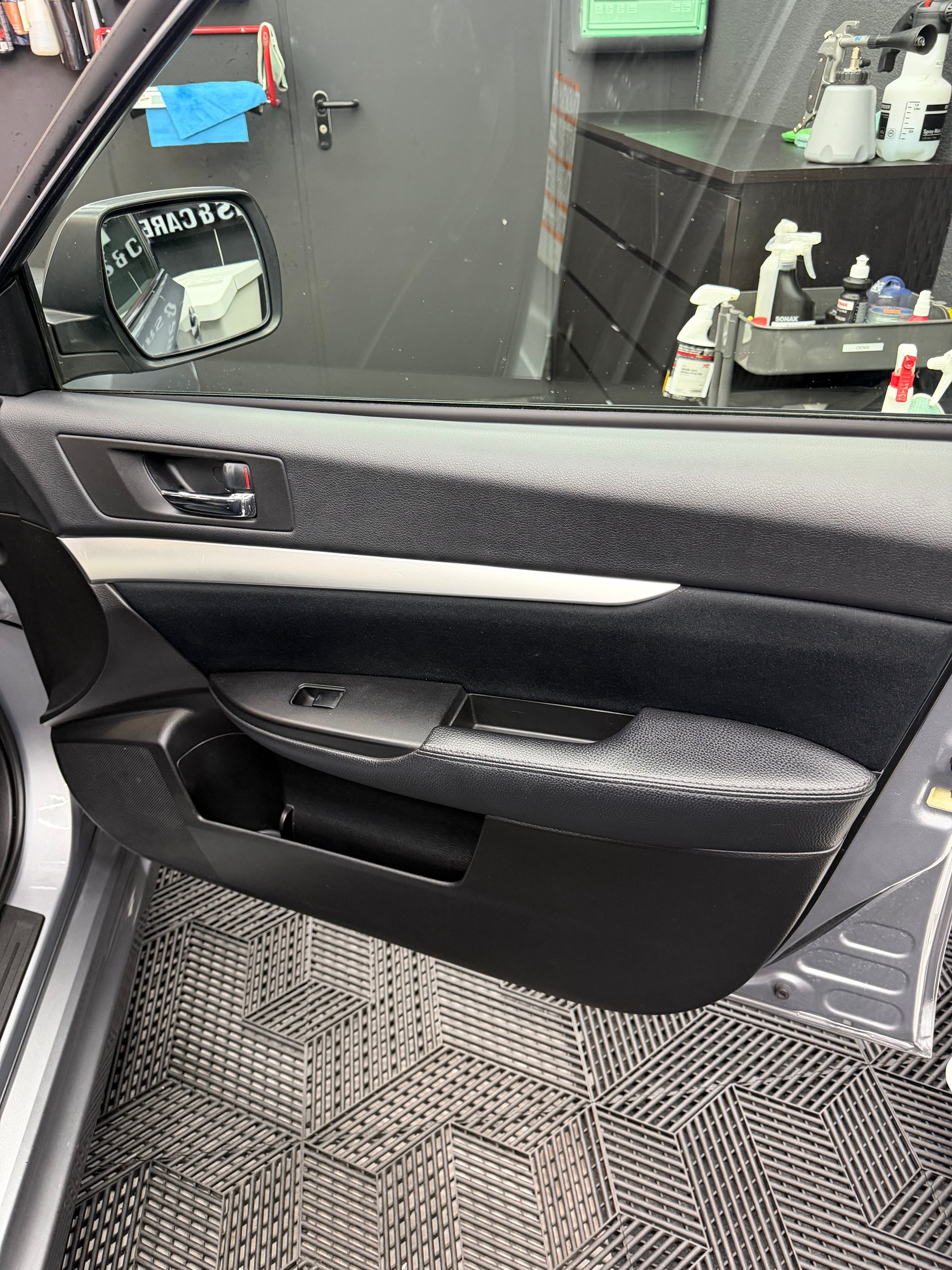 SUBARU Legacy 2.0i Swiss AWD-image-15