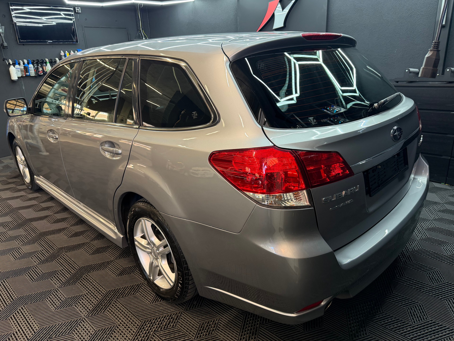 SUBARU Legacy 2.0i Swiss AWD-showroom-element-3