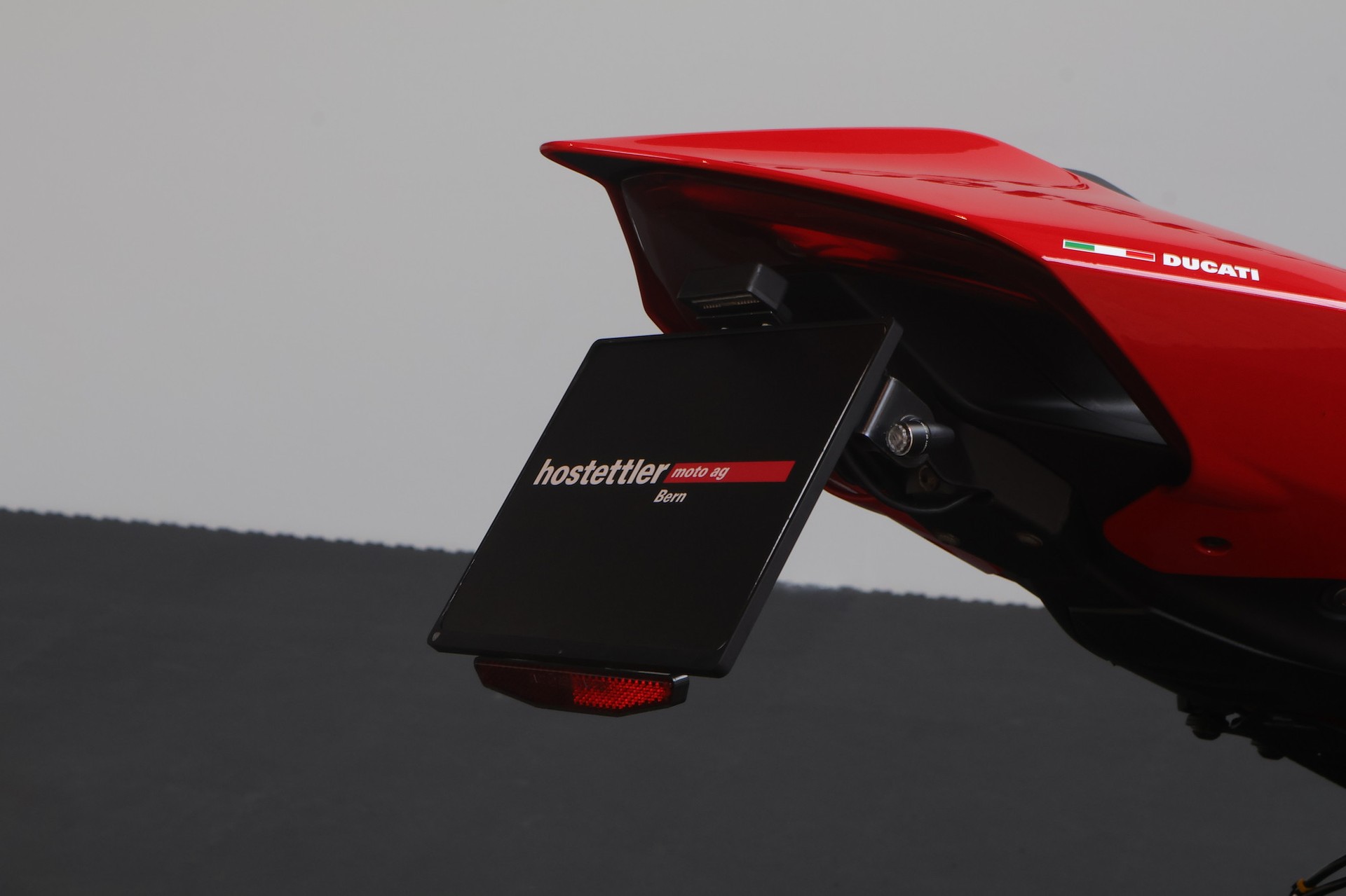 DUCATI Streetfighter V4 S-image-6