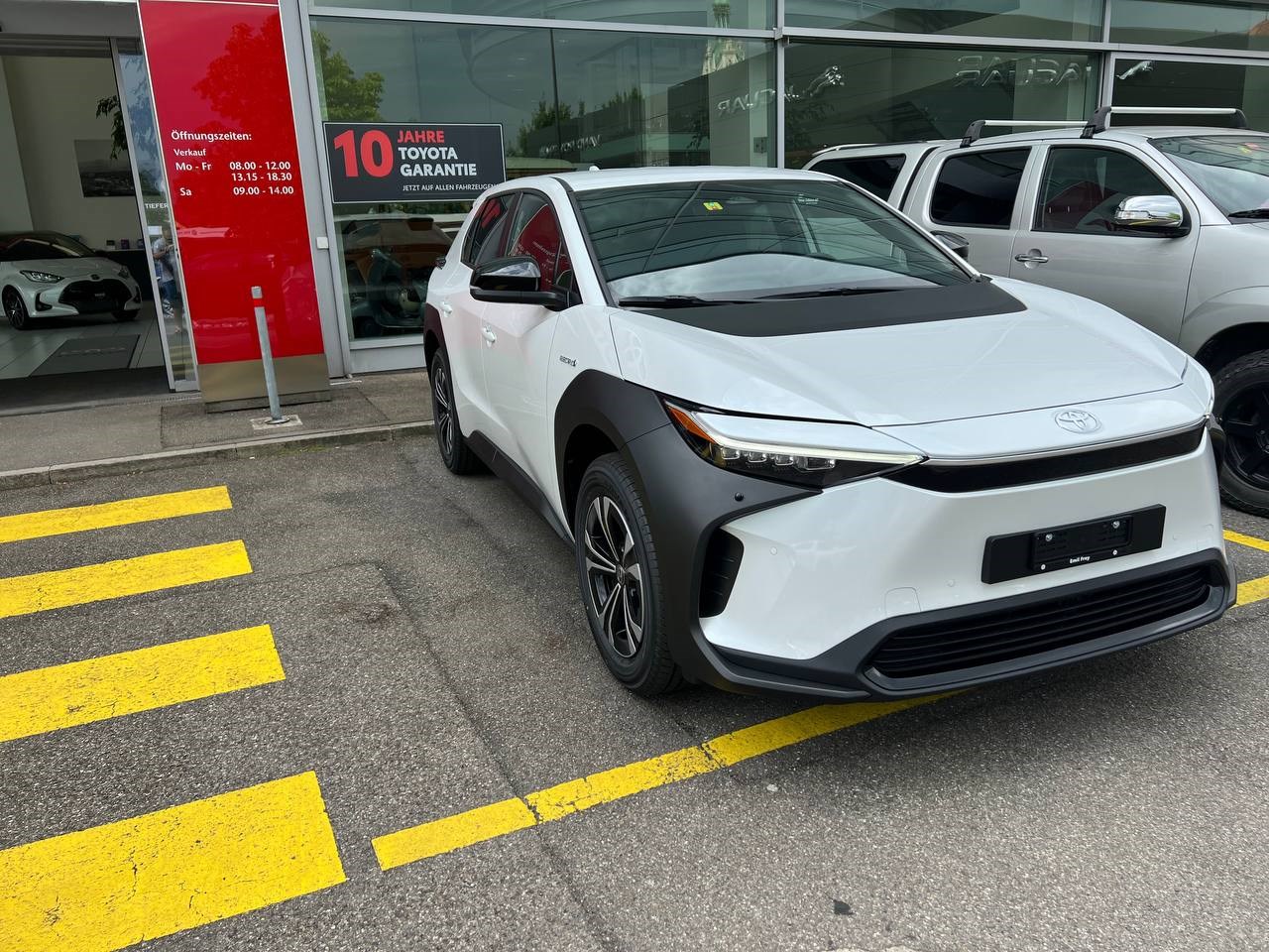 TOYOTA bZ4X Style 71,4 kWh 2WD