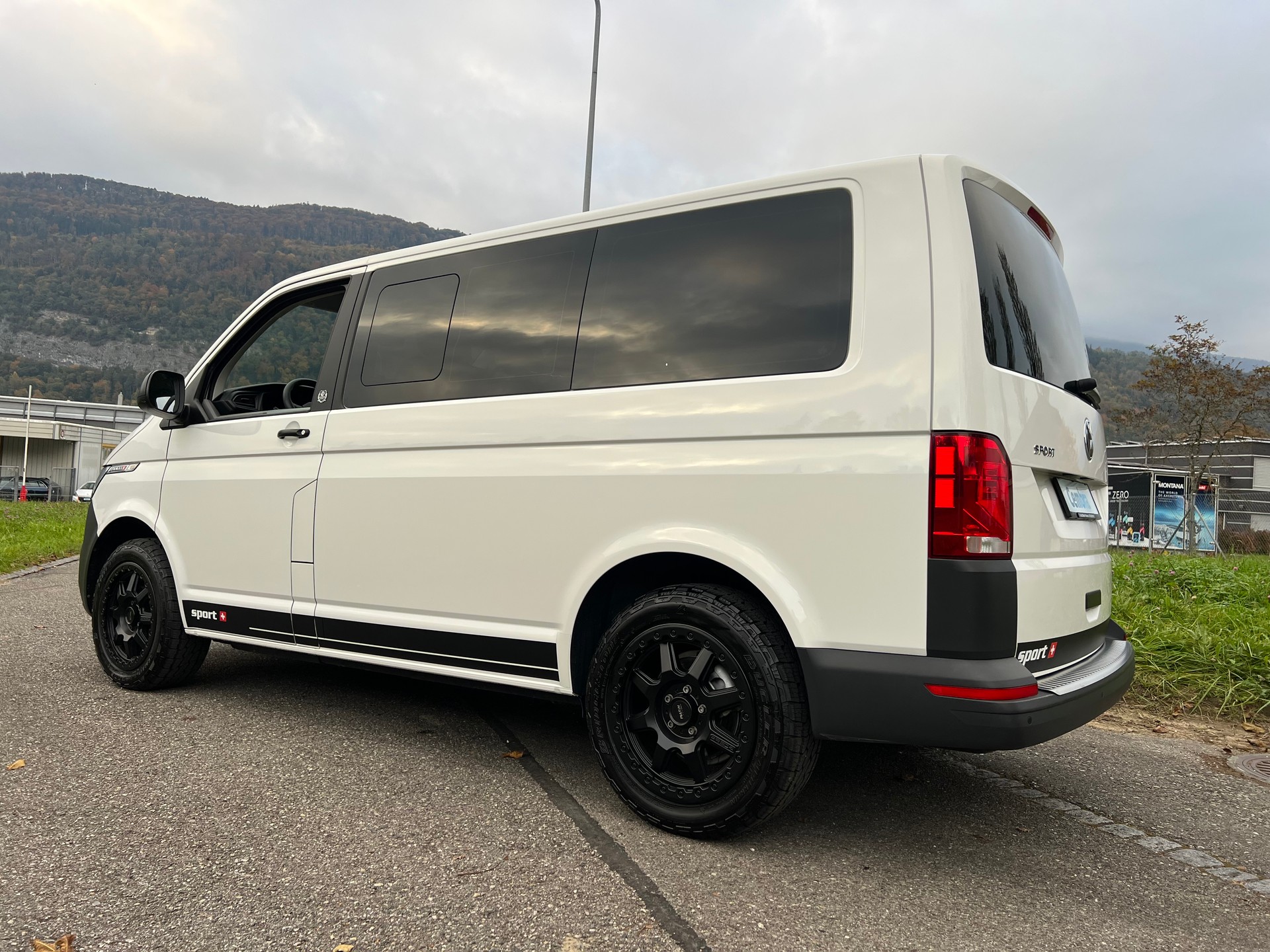 VW T6.1 BUS 9 PLÄTZER "EDITION SPORT" MIT DSG AUTOMAT. CH WAGEN. 2.0 TDI. LEASING 399.--image-11