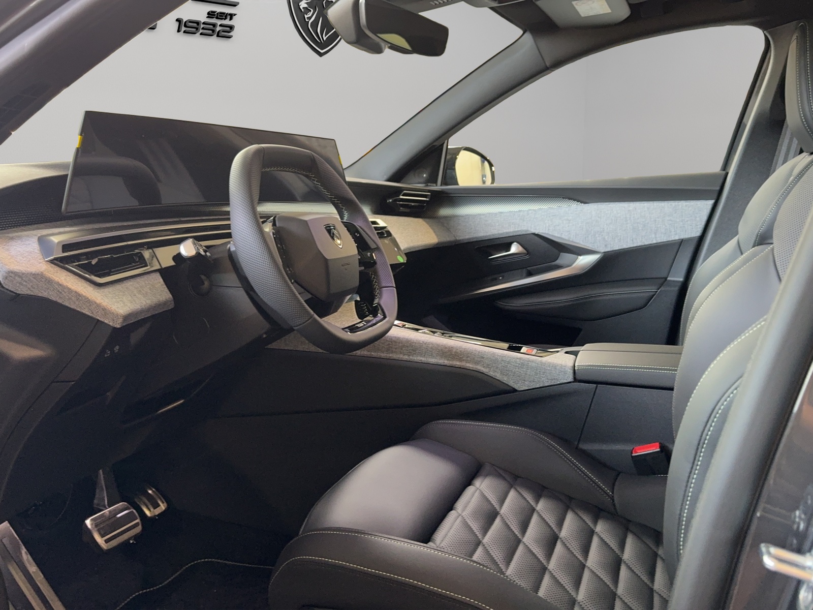 PEUGEOT 3008 e-GT-image-7