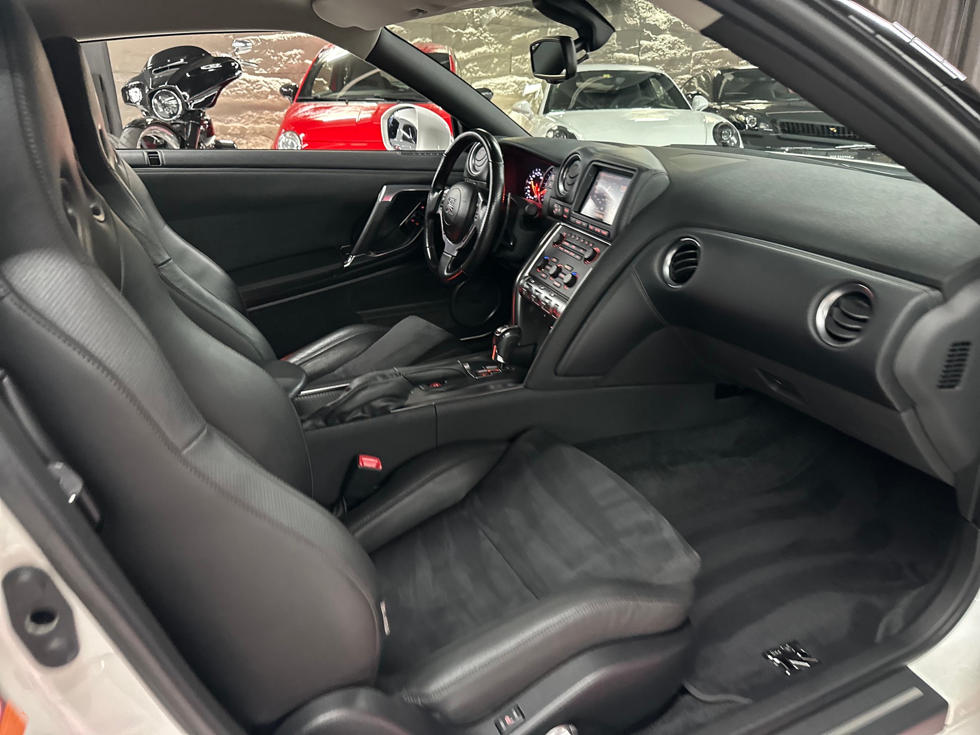 NISSAN GT-R 3.8 V6 Biturbo-image-10