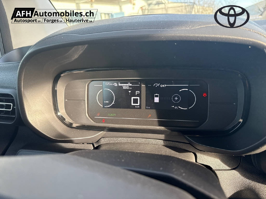 TOYOTA PROACE CITY van L2 52KWh Active-image-11
