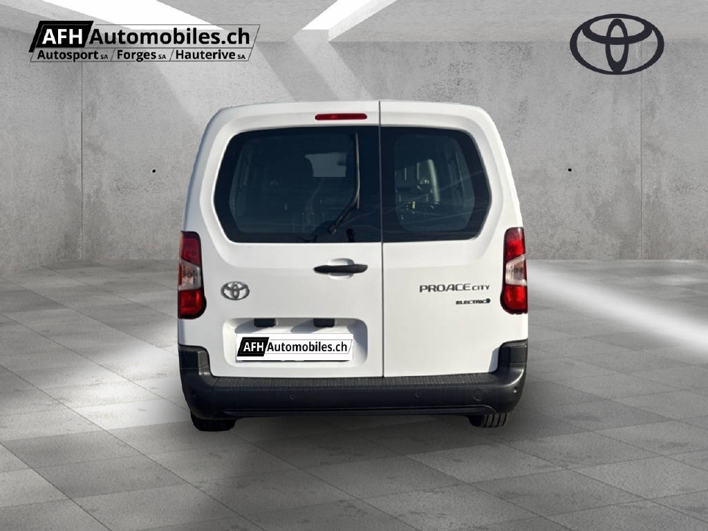 TOYOTA PROACE CITY van L2 52KWh Active-showroom-element-3