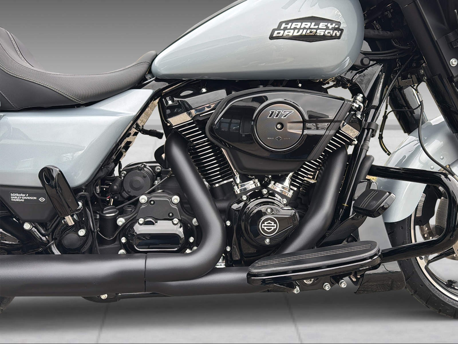 HARLEY-DAVIDSON FLHX Street Glide Black Finish 117-image-4
