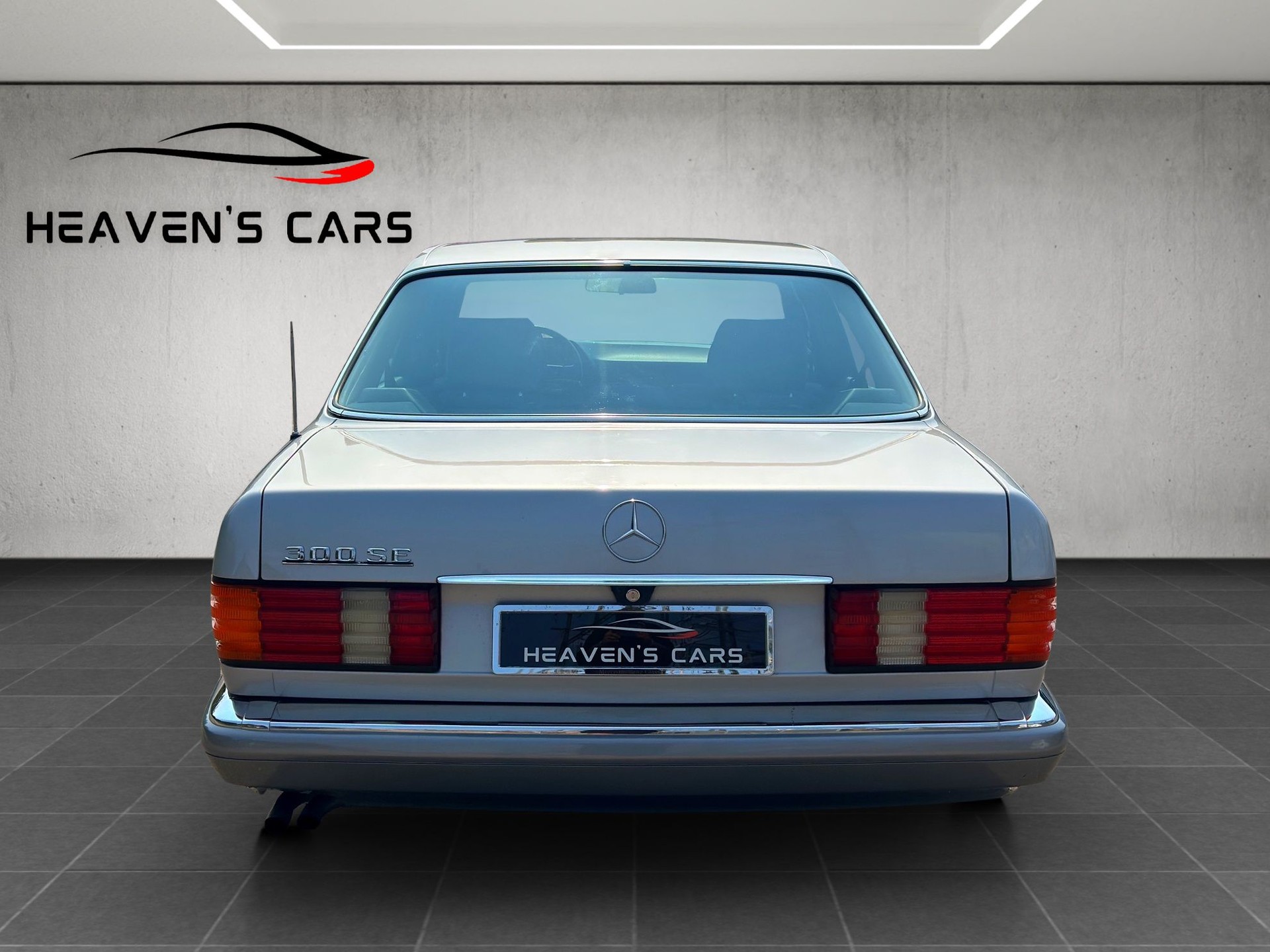 MERCEDES-BENZ 300 SE-showroom-element-3