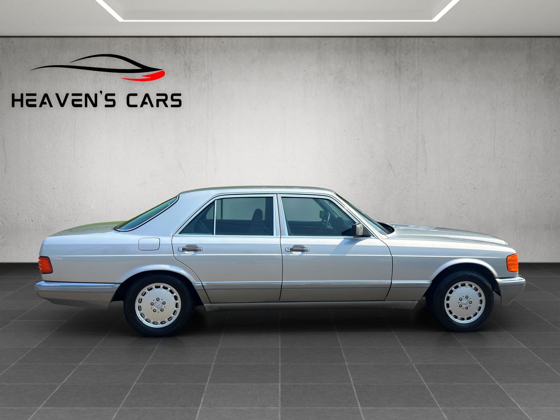 MERCEDES-BENZ 300 SE-showroom-element-1