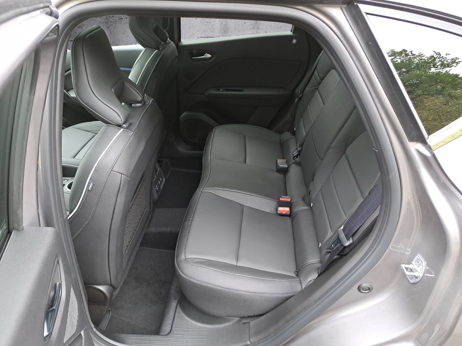 MITSUBISHI ASX 1.8 HEV Instyle-image-13