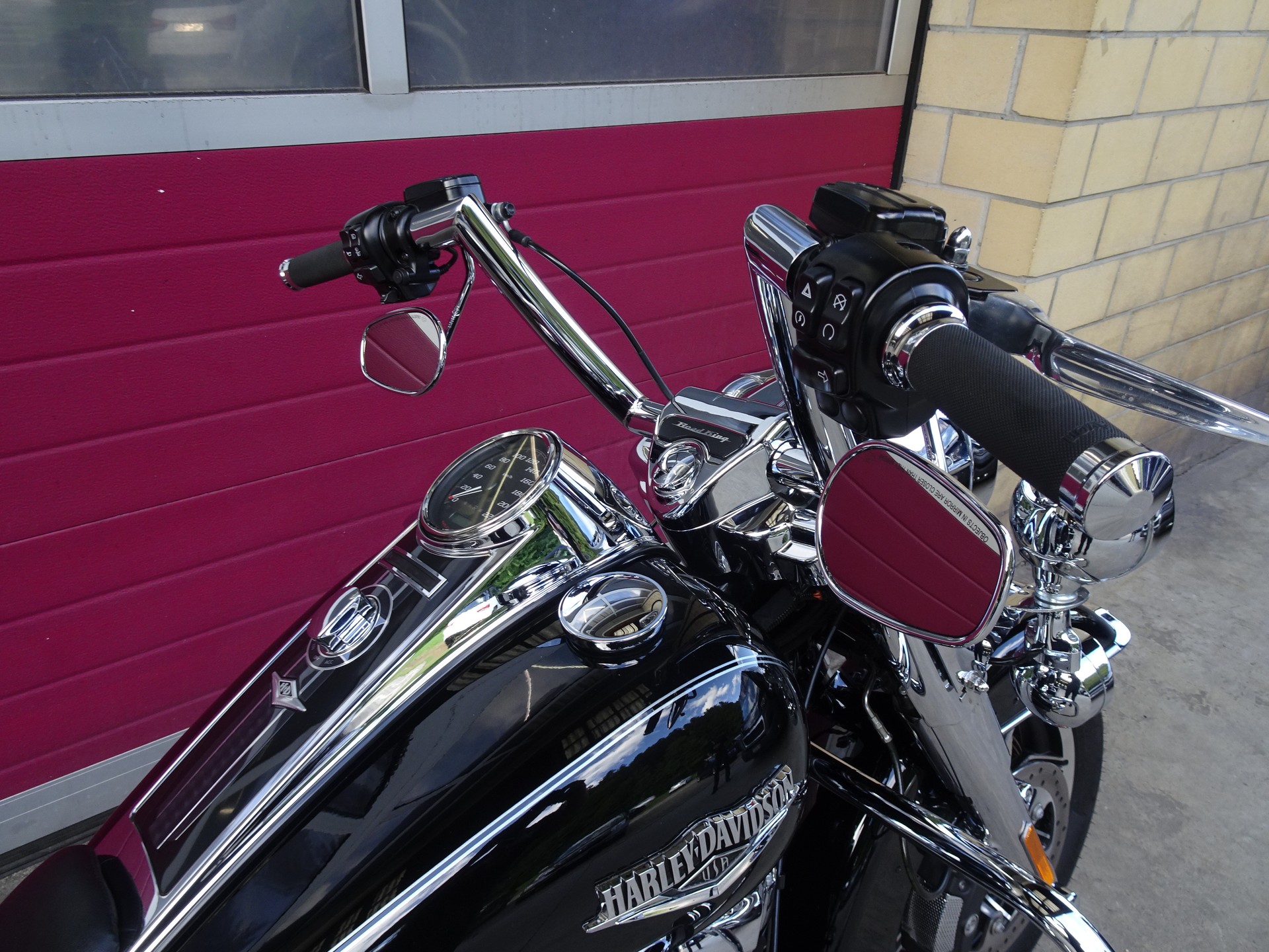 HARLEY-DAVIDSON FLHR Road King 107 ABS-image-4