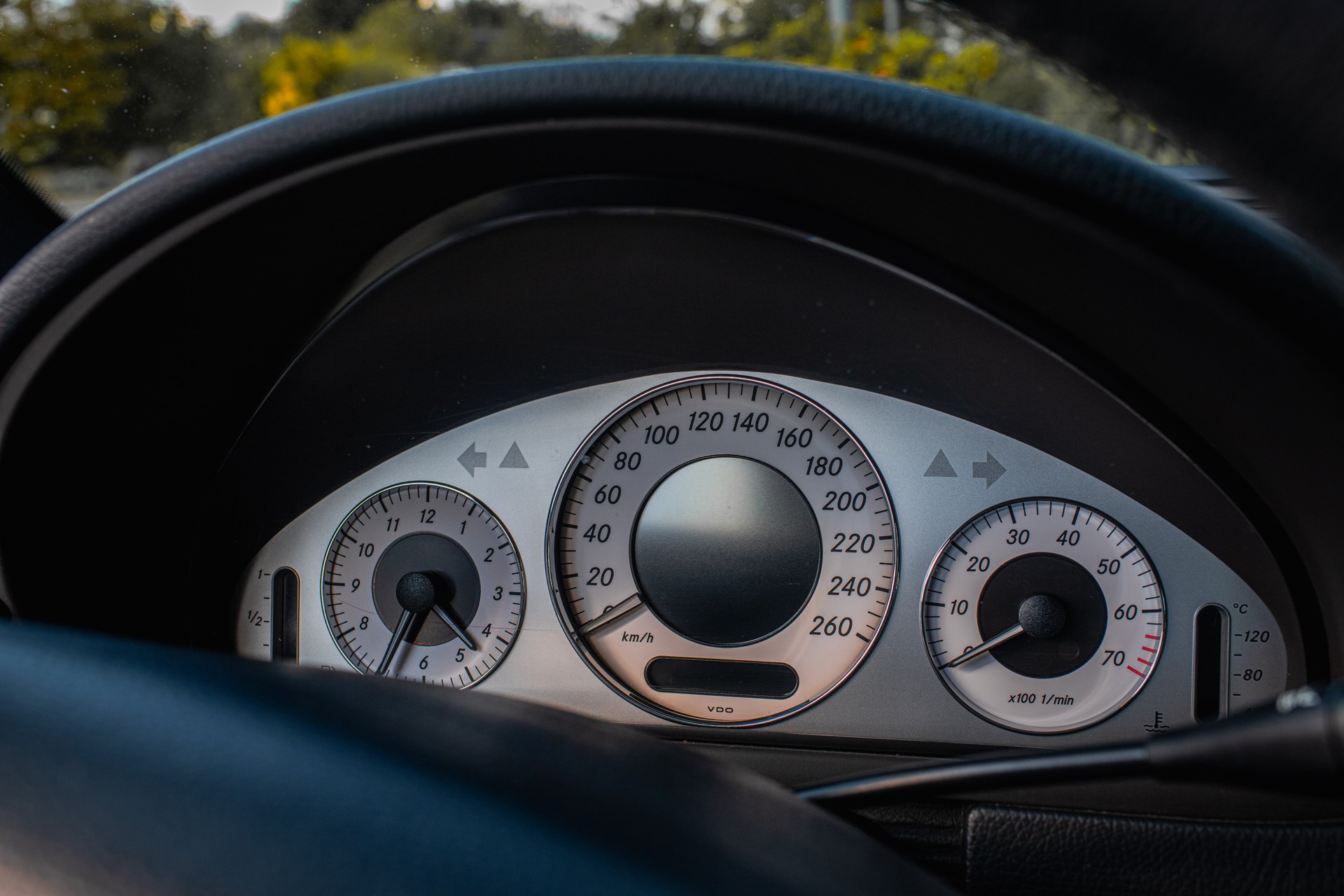 MERCEDES-BENZ CLK 500 Avantgarde 7G-Tronic-image-4