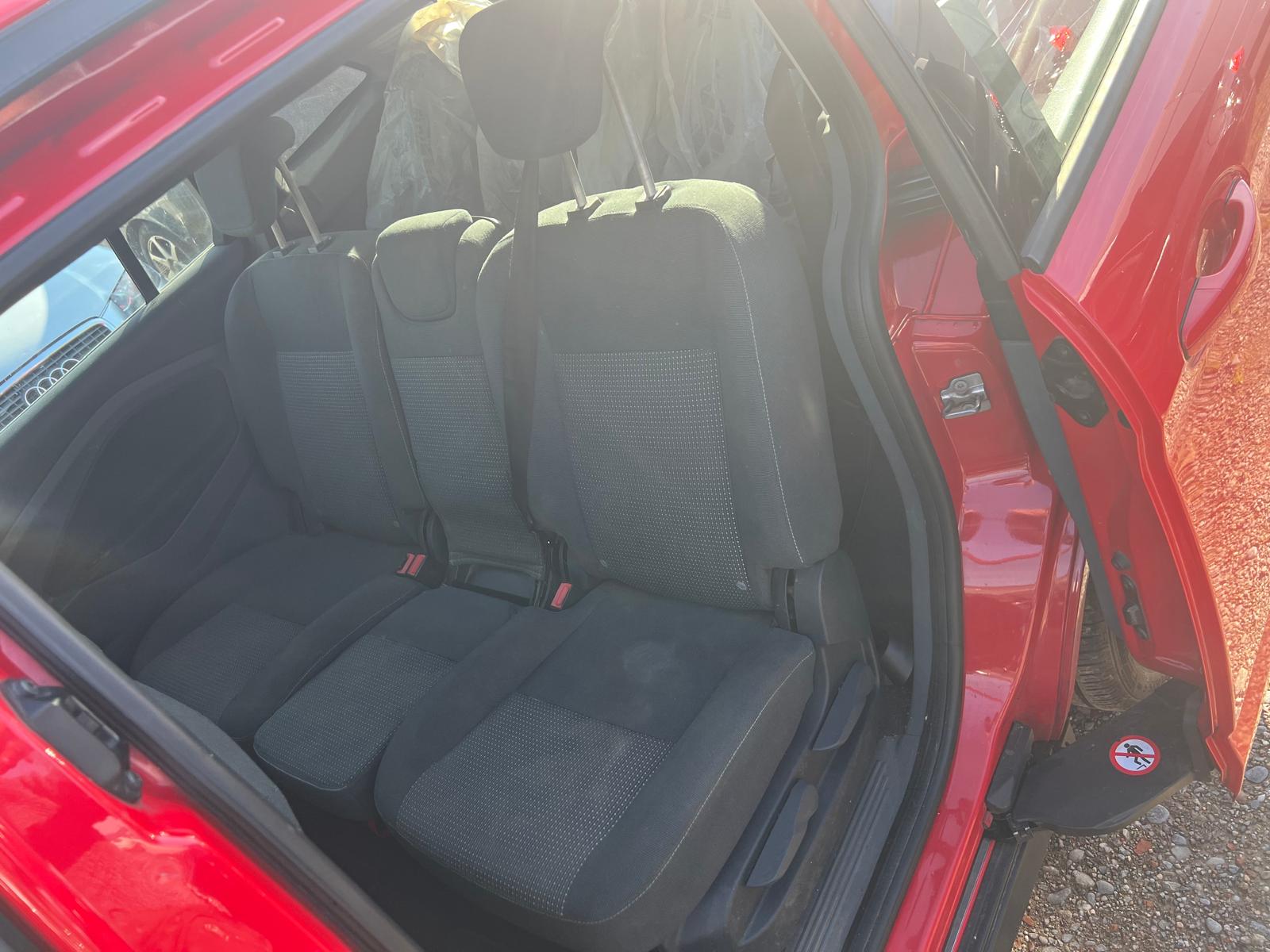 FORD Grand C-Max 1.6 SCTi KNIE-Edition-image-5