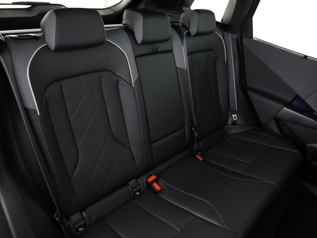 BMW X3 M50i-image-18
