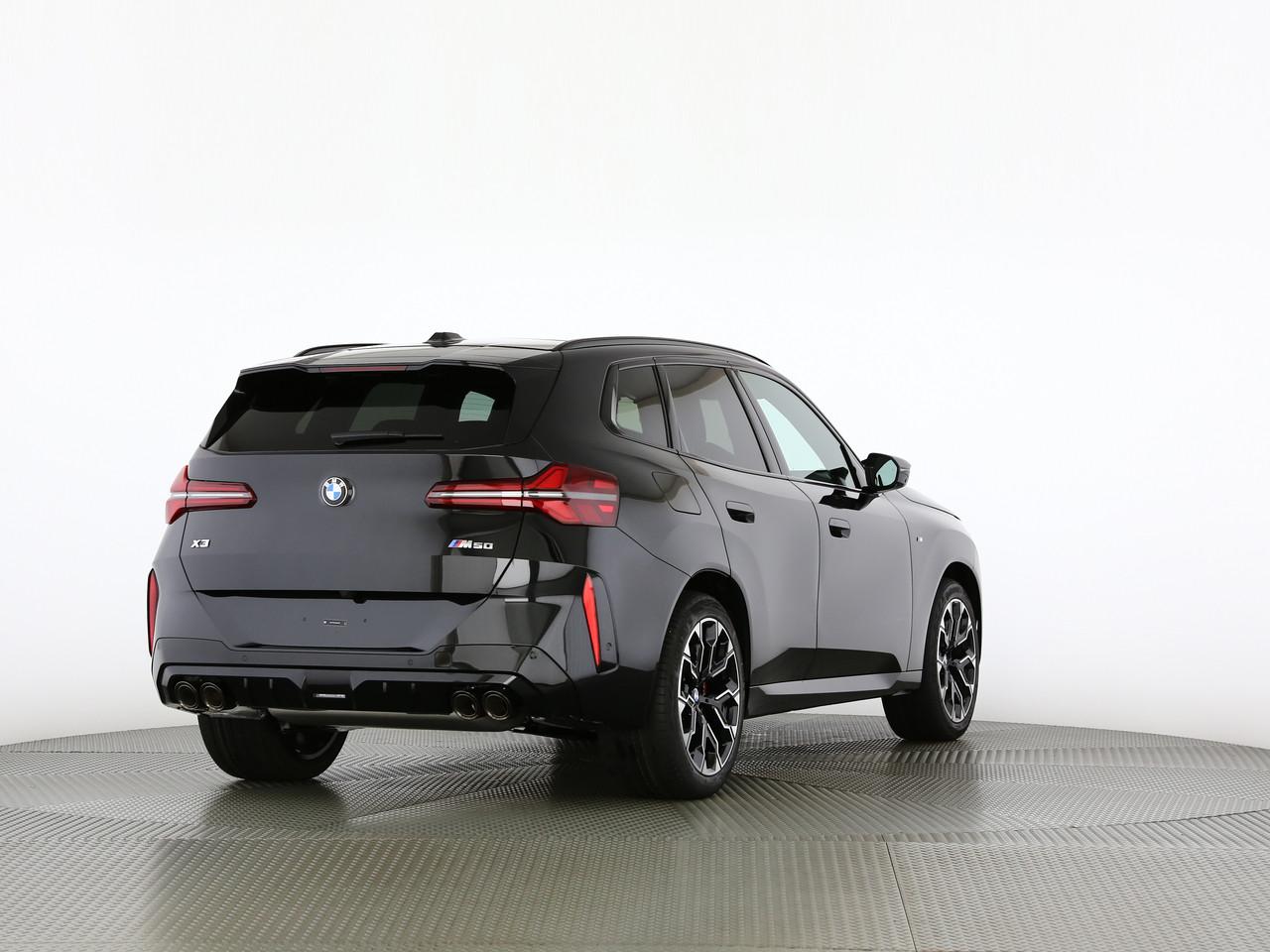 BMW X3 M50i-image-21
