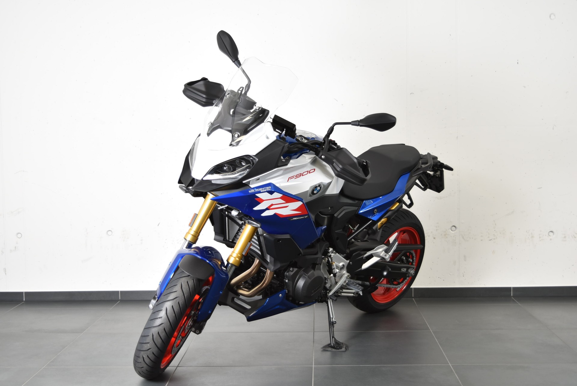 BMW F 900 XR-image-1