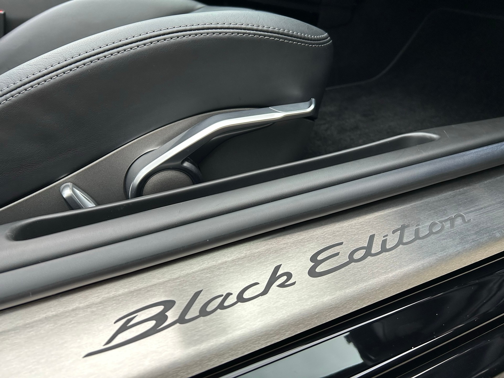 PORSCHE Boxster S 3.4 Black Edition PDK *Sammler Fahrzeug in 1A Zustand*Wertsteigerungspotential*-image-17