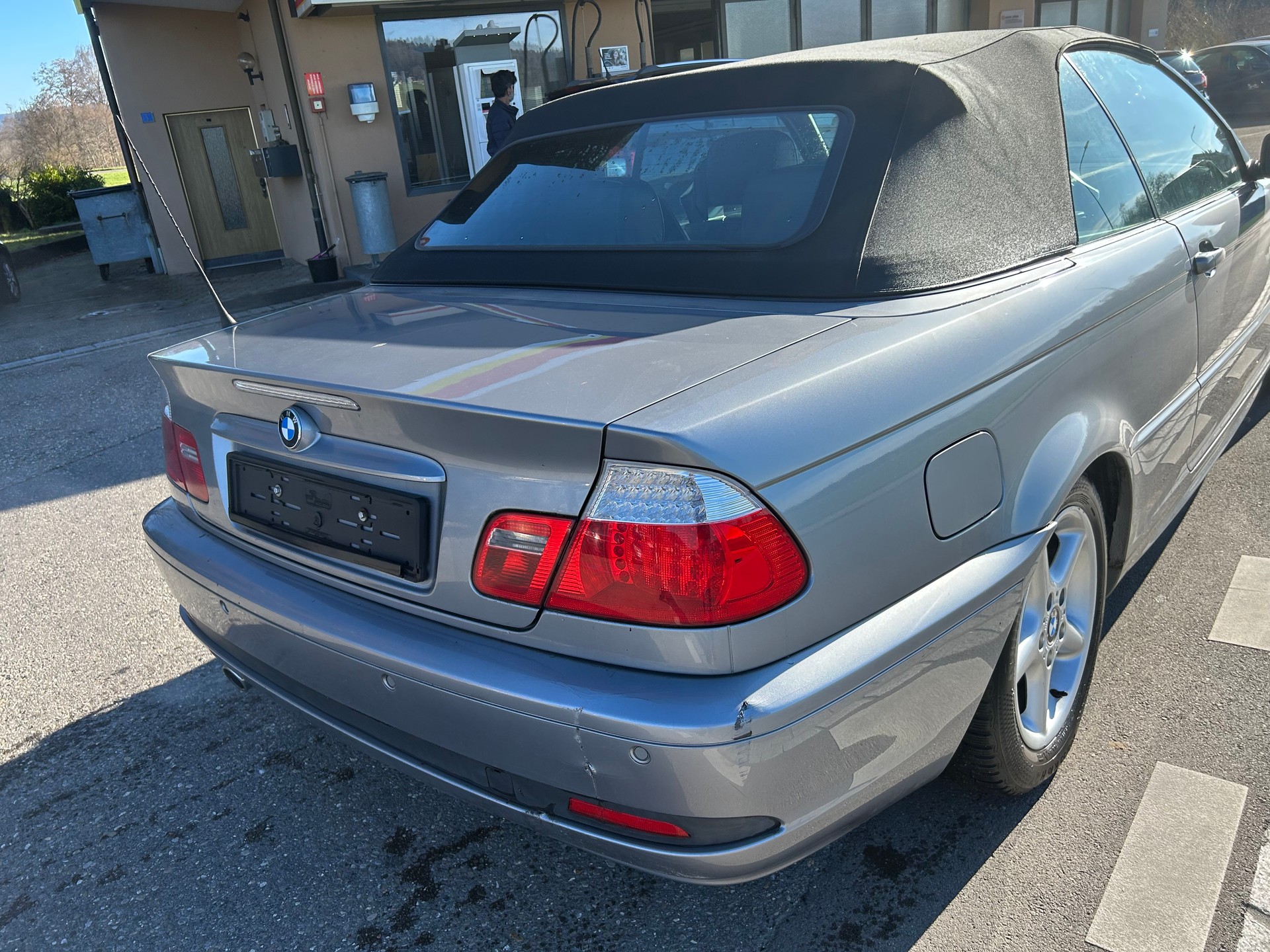 BMW 318Ci Cabriolet-image-2
