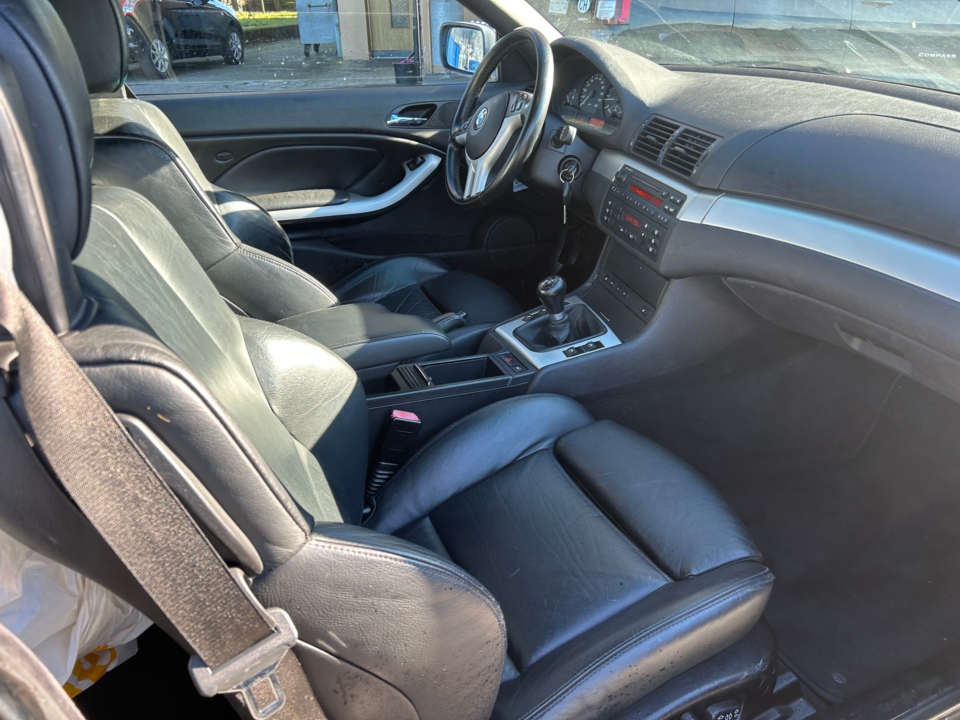 BMW 318Ci Cabriolet-image-6