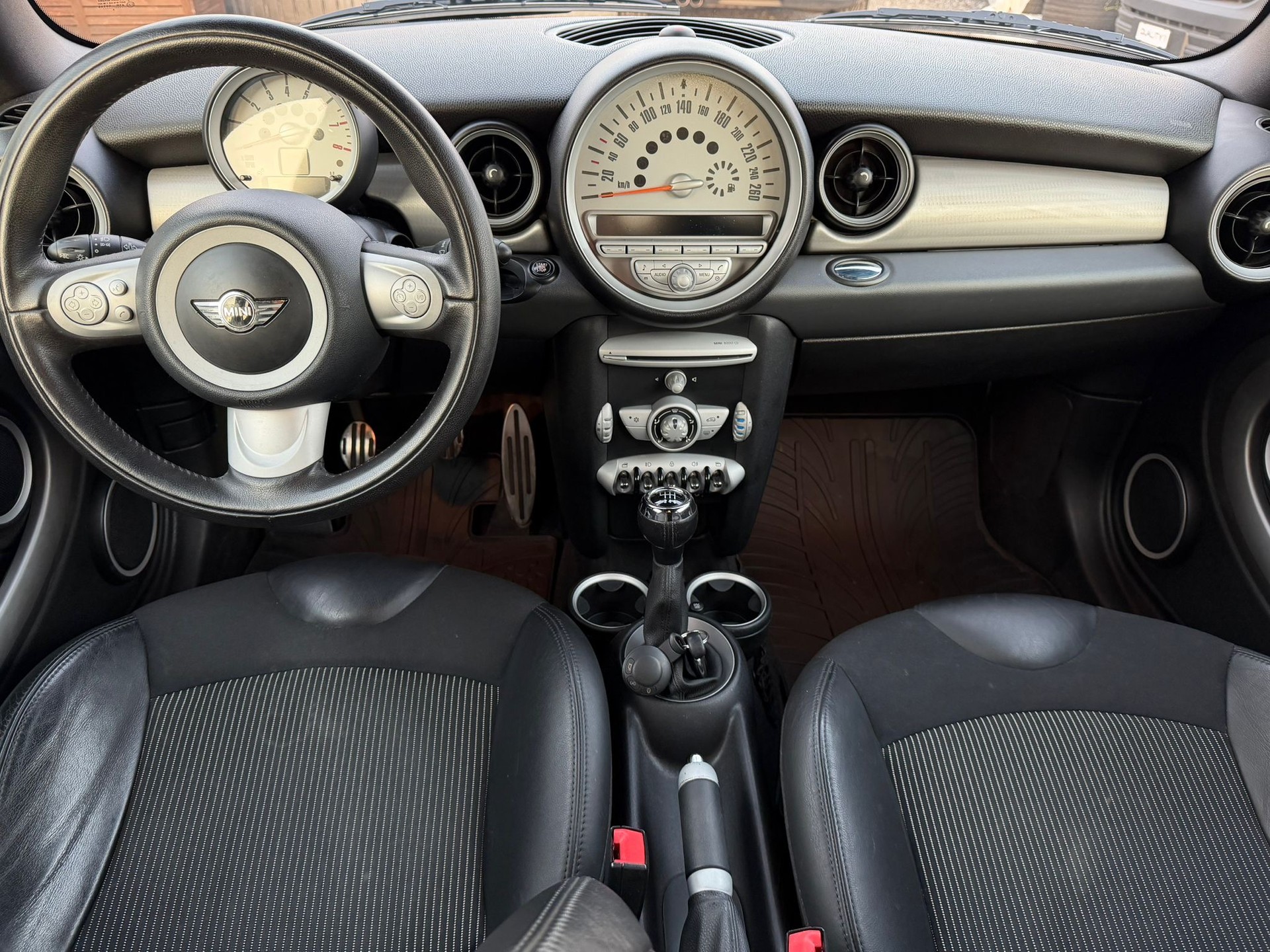 MINI Cooper S-image-9