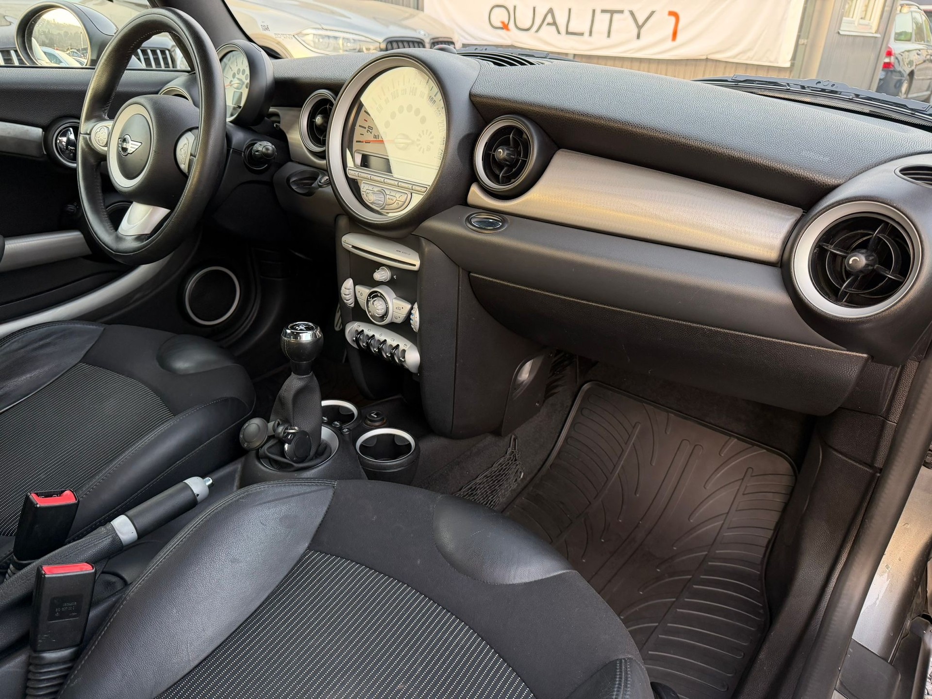MINI Cooper S-image-12