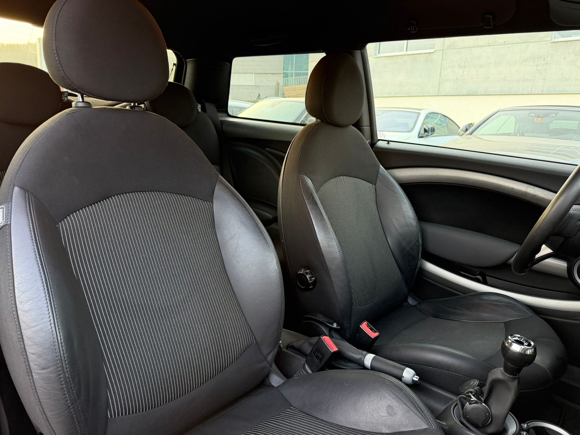 MINI Cooper S-image-13