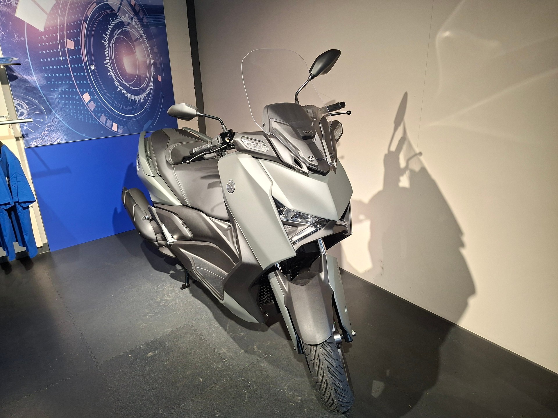 YAMAHA X-MAX-image-2