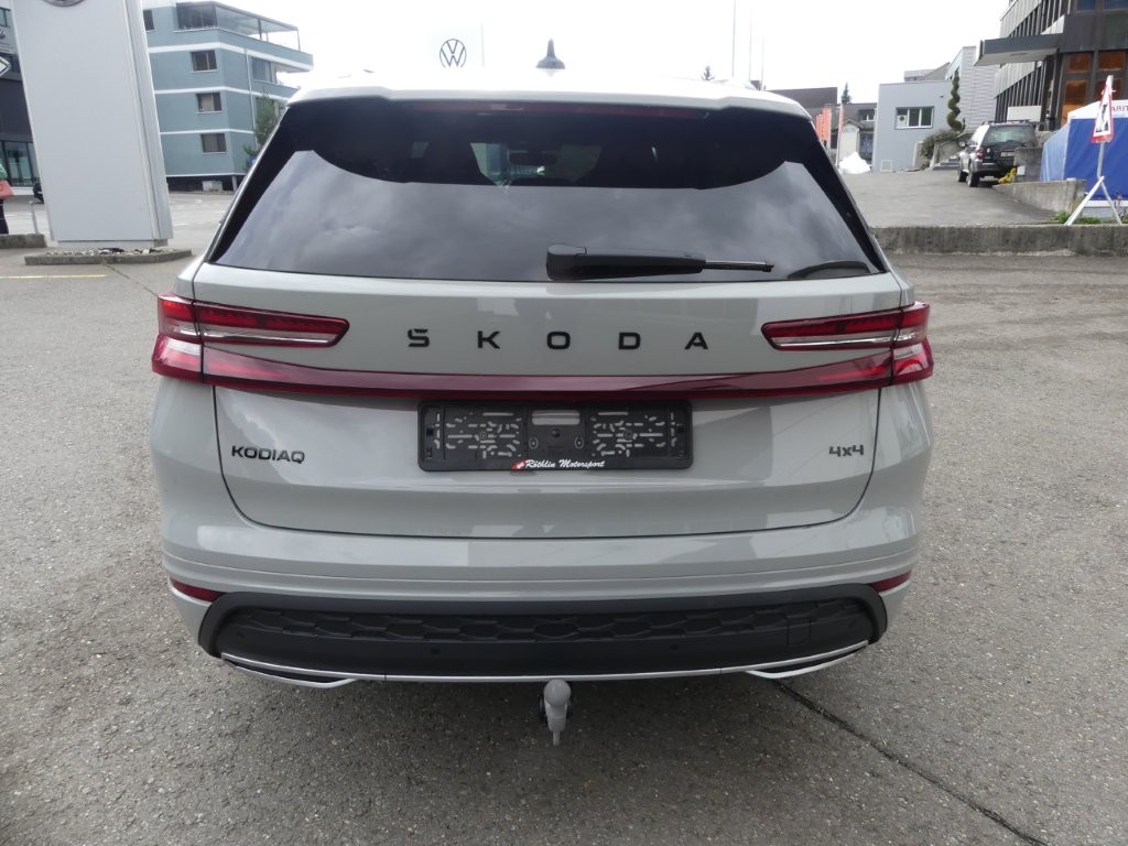 SKODA Kodiaq 2.0 TSI Sportline 4x4-showroom-element-2
