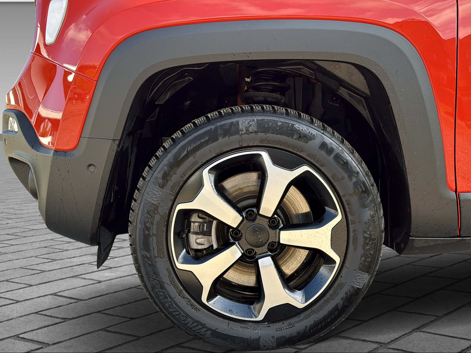 JEEP Renegade 1.3 Trailhawk 4xe-showroom-element-2