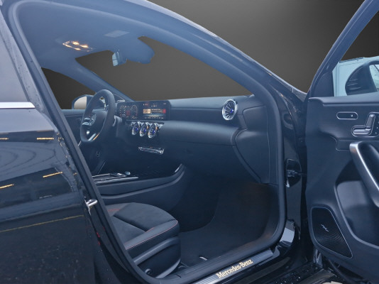 MERCEDES-BENZ A 250 e EQ Star 8G-DCT-image-9