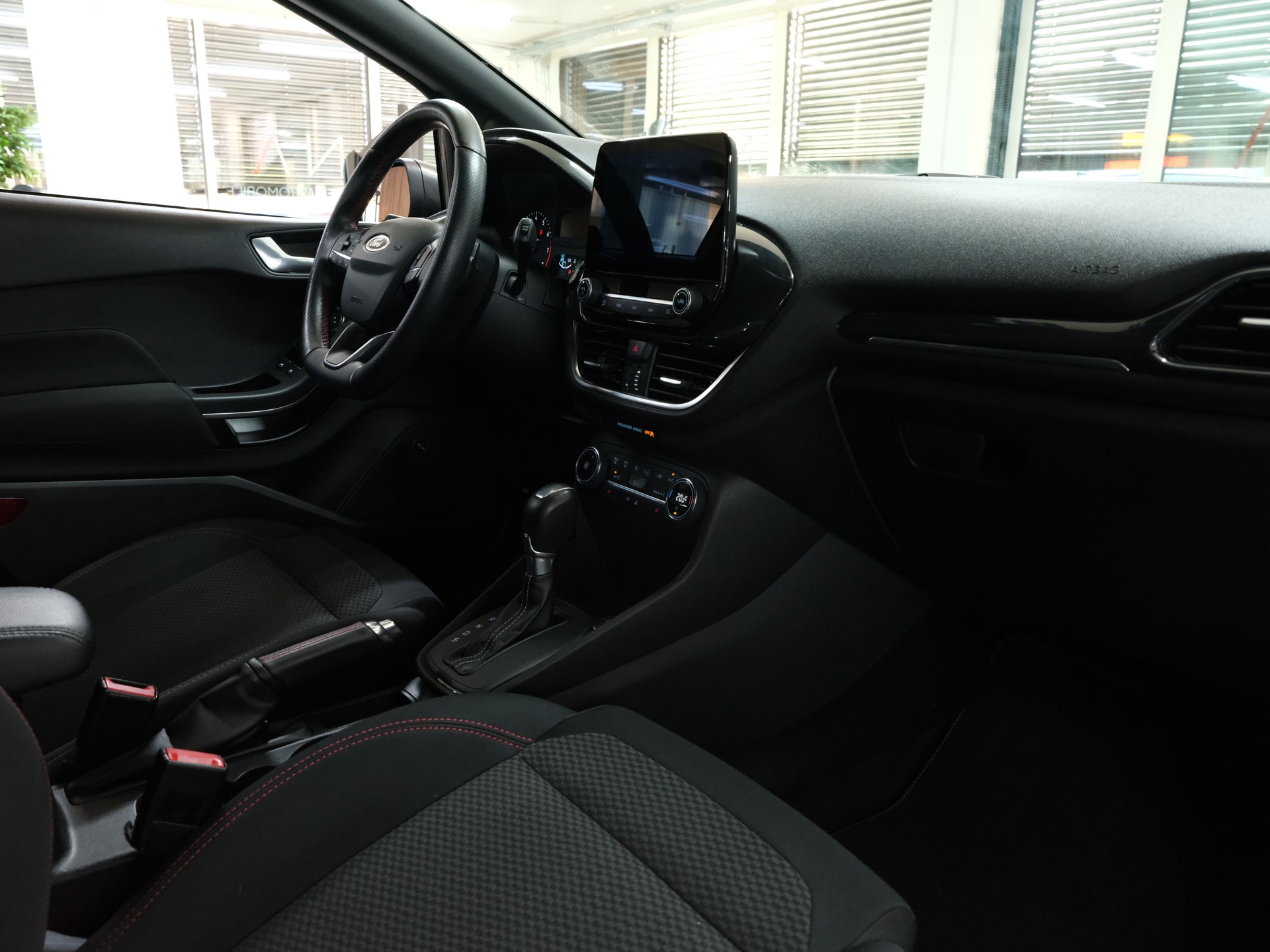 FORD Fiesta 1.0 SCTi ST Line Automat-image-27
